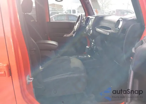 2015 Jeep Wrangler Unlimited Sahara из США, поврежденный, VIN 1C4BJWEGXFL643218